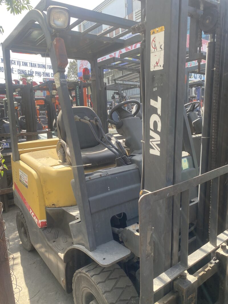 Xe nâng dầu TCM 1,5 tấn