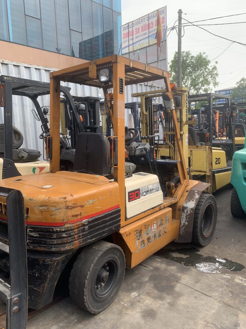 Xe nâng dầu Komatsu 3 tấn