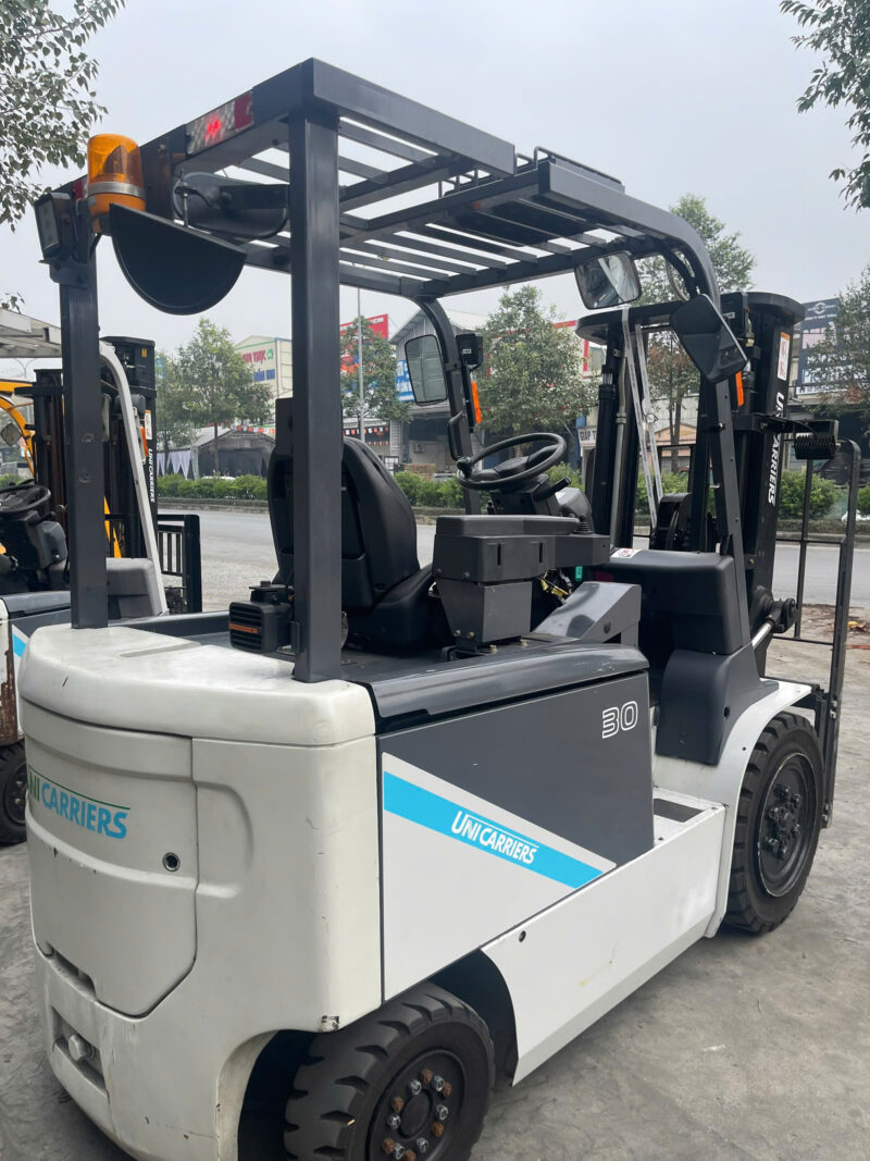 Xe Nâng Điện Unicarriers 3 Tấn