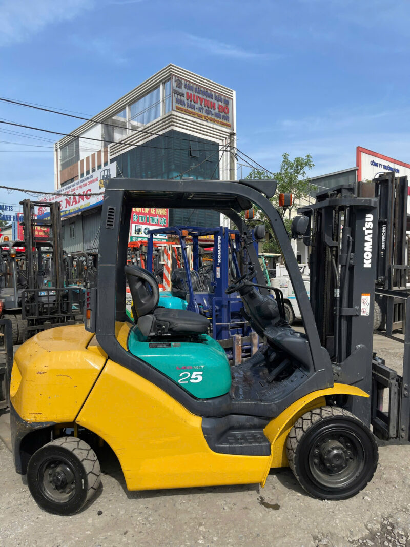 Xe Nâng Dầu Komatsu 2,5 Tấn