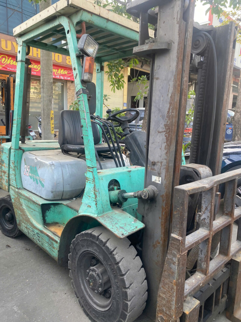 Xe Nâng Dầu Mitsubishi 2,5 Tấn
