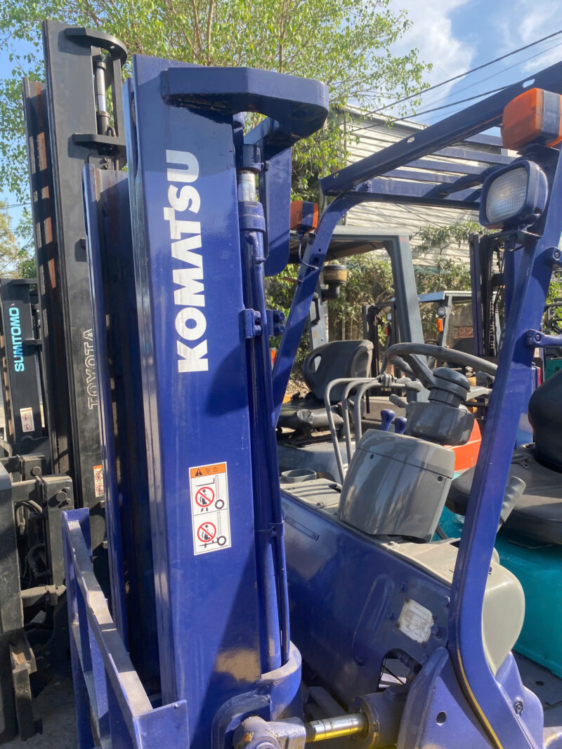 Xe Nâng Dầu Komatsu 2,5 Tấn