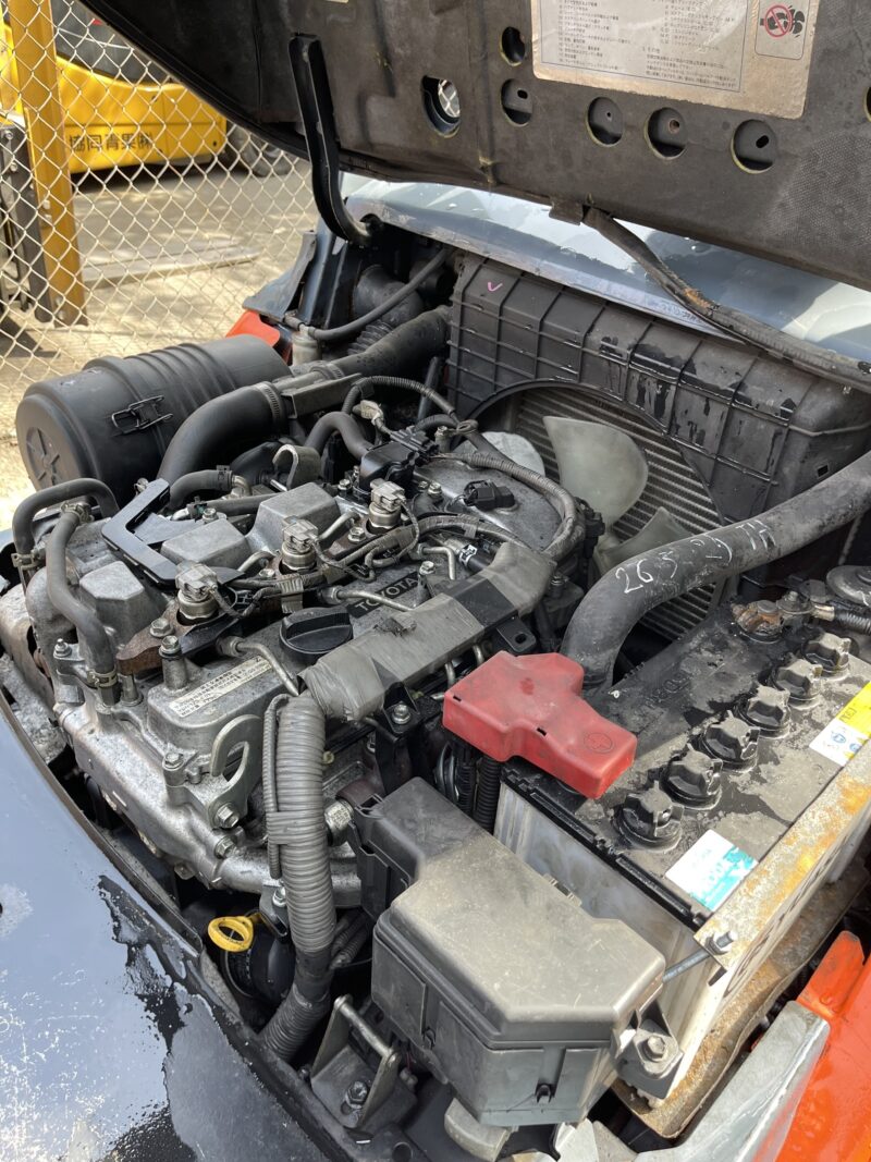 Xe Nâng Dầu Toyota 3 Tấn