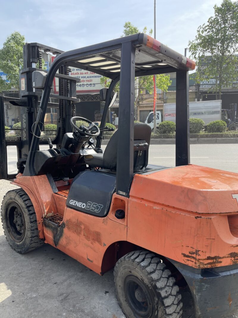 Xe Nâng Dầu Toyota 3,5 Tấn