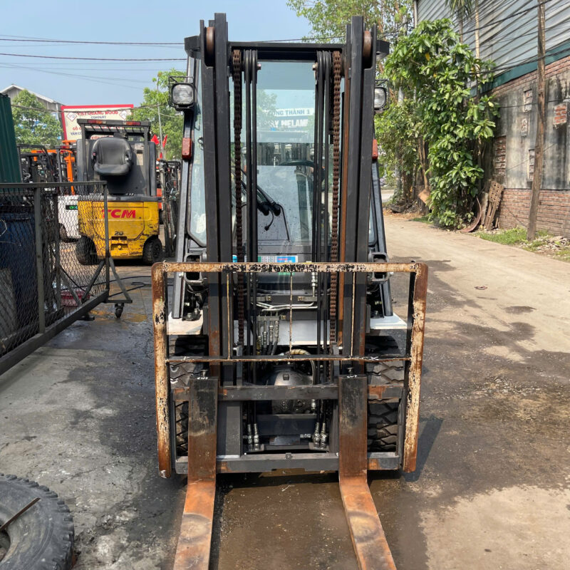 Xe Nâng Dầu Unicarriers 2,5 Tấn