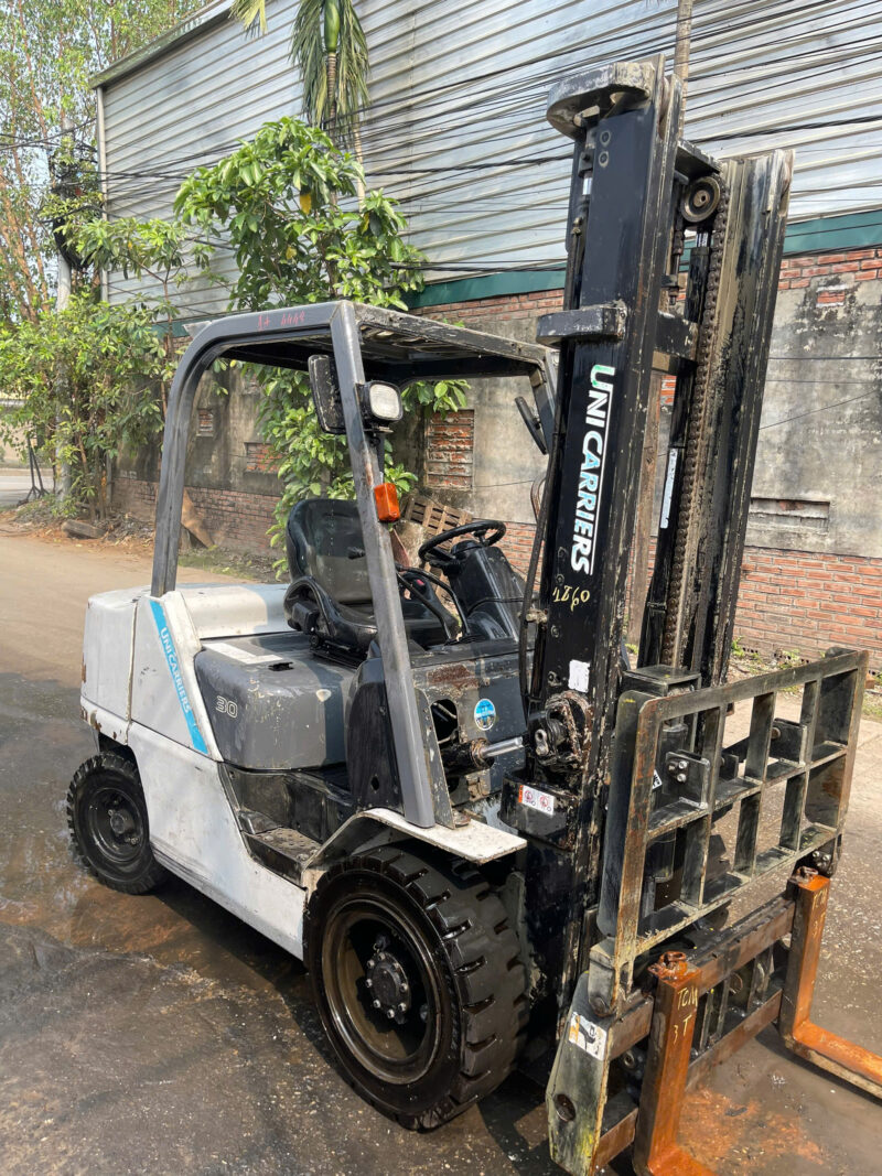 Xe Nâng Dầu Unicarriers 3 Tấn