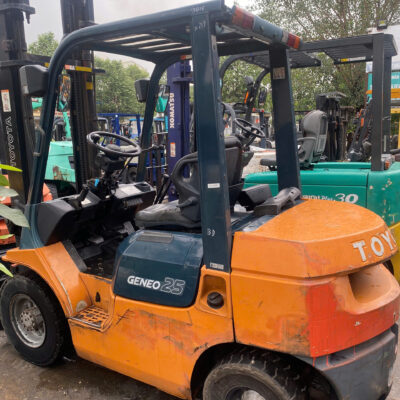 Xe Nâng Dầu Toyota 2,5 Tấn