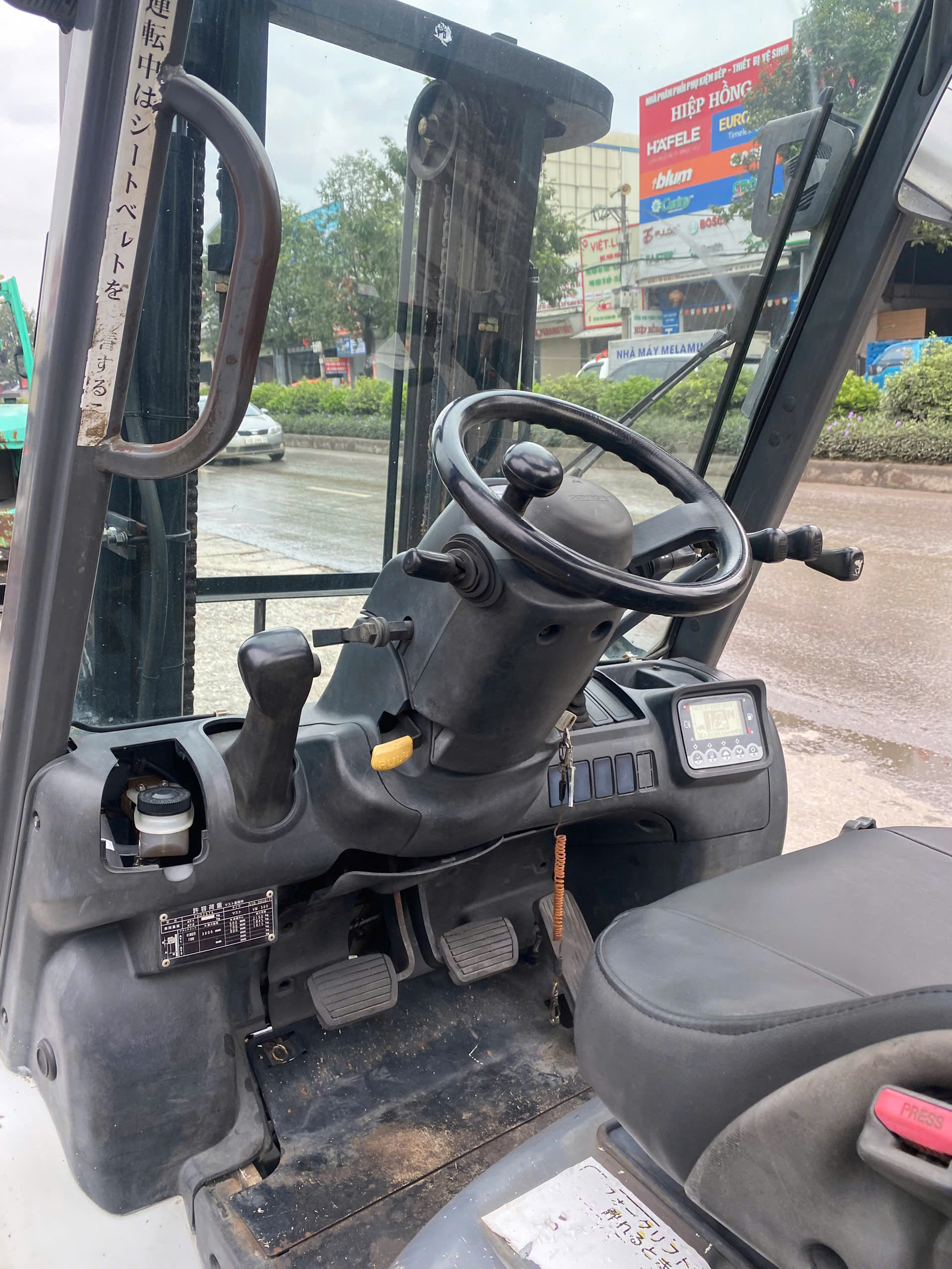 Xe Nâng Dầu Unicarriers 2,5 Tấn Xe Nâng Dầu Unicarriers 2,5 Tấn