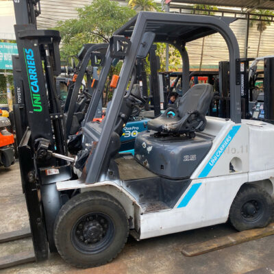 Xe Nâng Dầu Unicarriers 2,5 Tấn