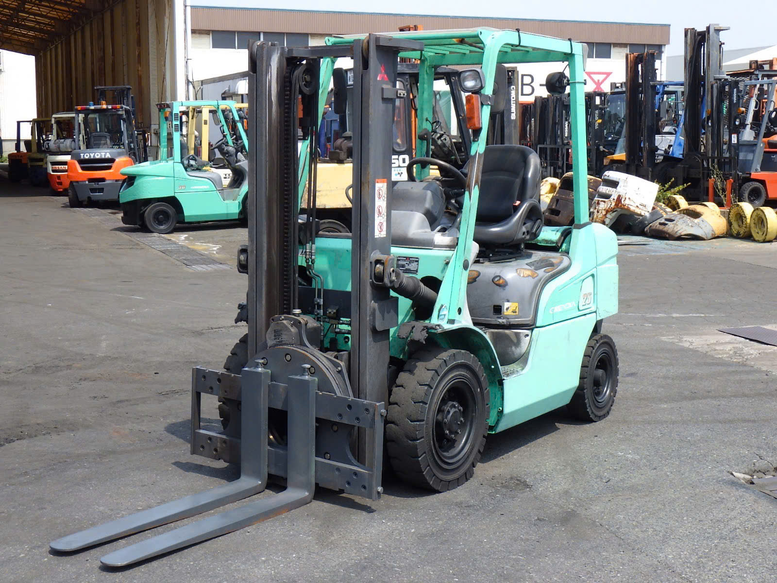 Xe Nâng Dầu Mitsubishi 2,5 Tấn Xe Nâng Dầu Mitsubishi 2,5 Tấn