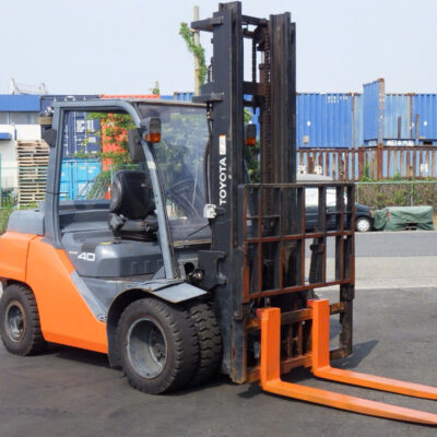 Xe Nâng Dầu Toyota 4 Tấn