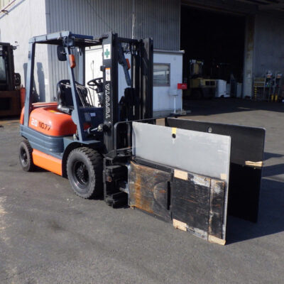 Xe Nâng Xăng Toyota 2 Tấn