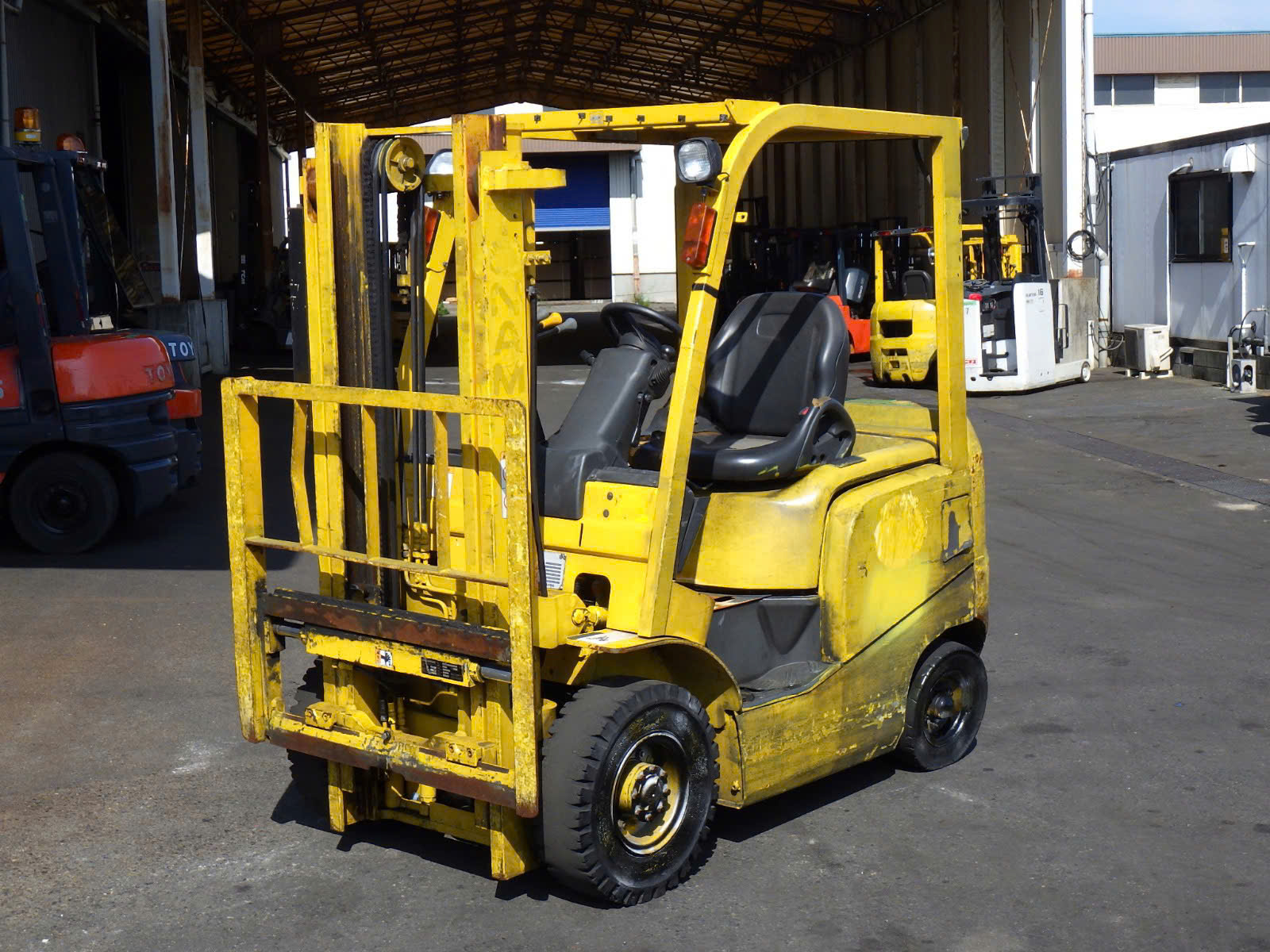 Xe Nâng Dầu TCM 1,5 Tấn Xe Nâng Dầu TCM 1,5 Tấn