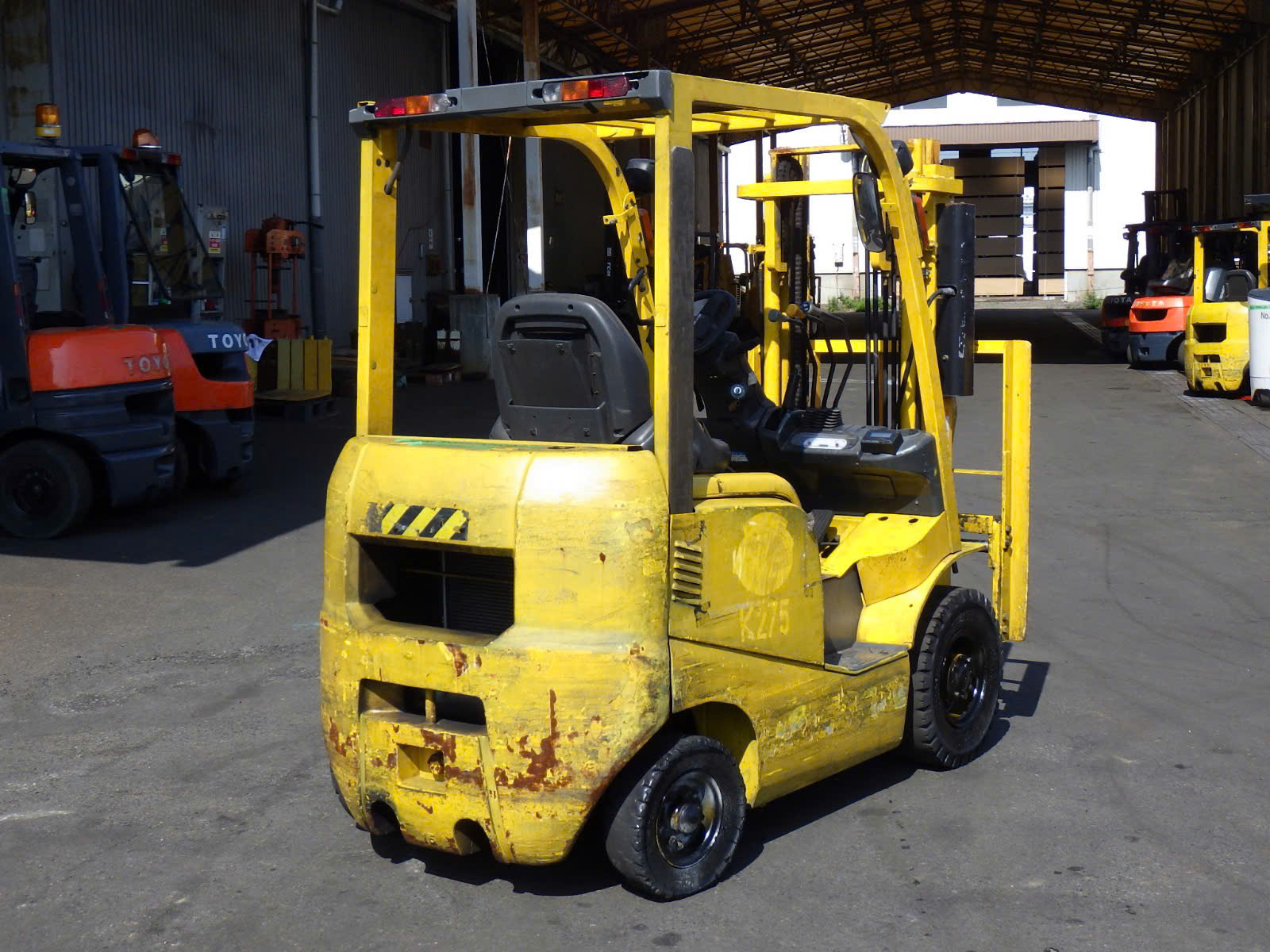 Xe Nâng Dầu TCM 1,5 Tấn Xe Nâng Dầu TCM 1,5 Tấn