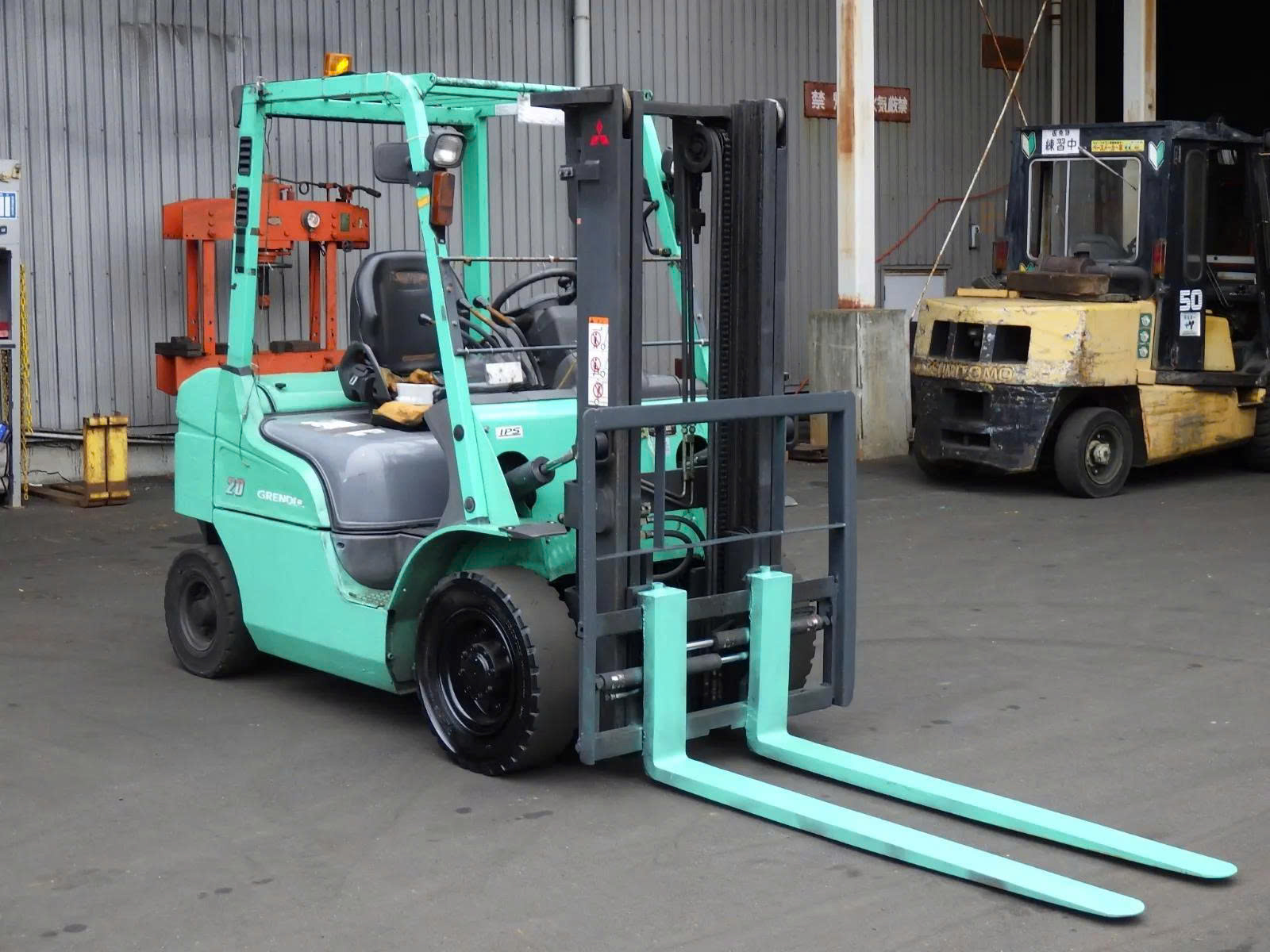 Xe Nâng Dầu Mitsubishi 2 Tấn Xe Nâng Dầu Mitsubishi 2 Tấn