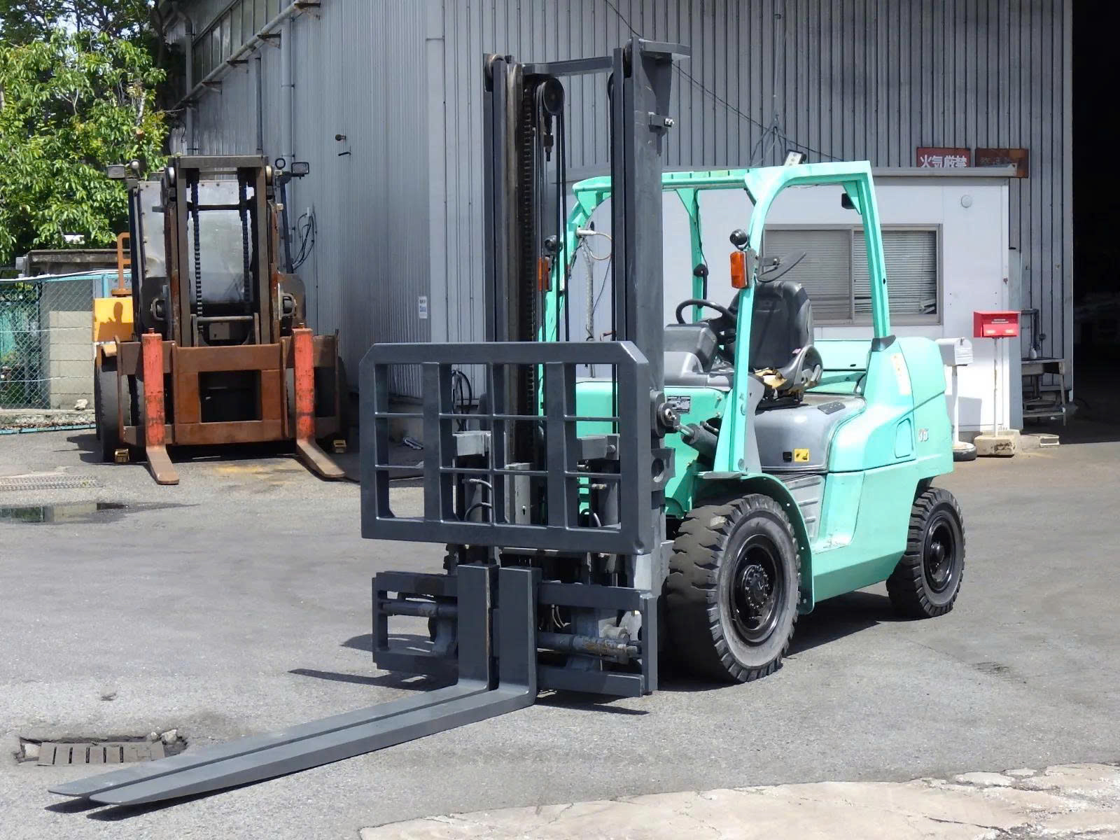 Xe Nâng Dầu Mitsubishi 3,5 Tấn Xe Nâng Dầu Mitsubishi 3,5 Tấn