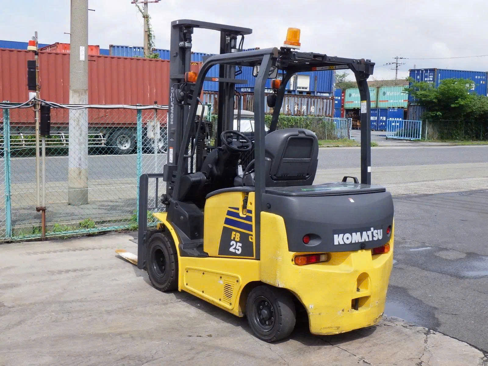 Xe Nâng Điện Komatsu 2,5 Tấn Xe Nâng Điện Komatsu 2,5 Tấn