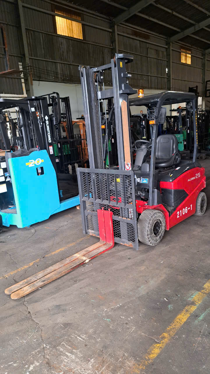 Xe Nâng Điện Nichiyu 2,5 Tấn Xe Nâng Điện Nichiyu 2,5 Tấn